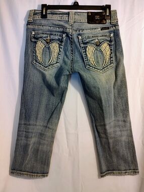 Miss Me Capris Wings